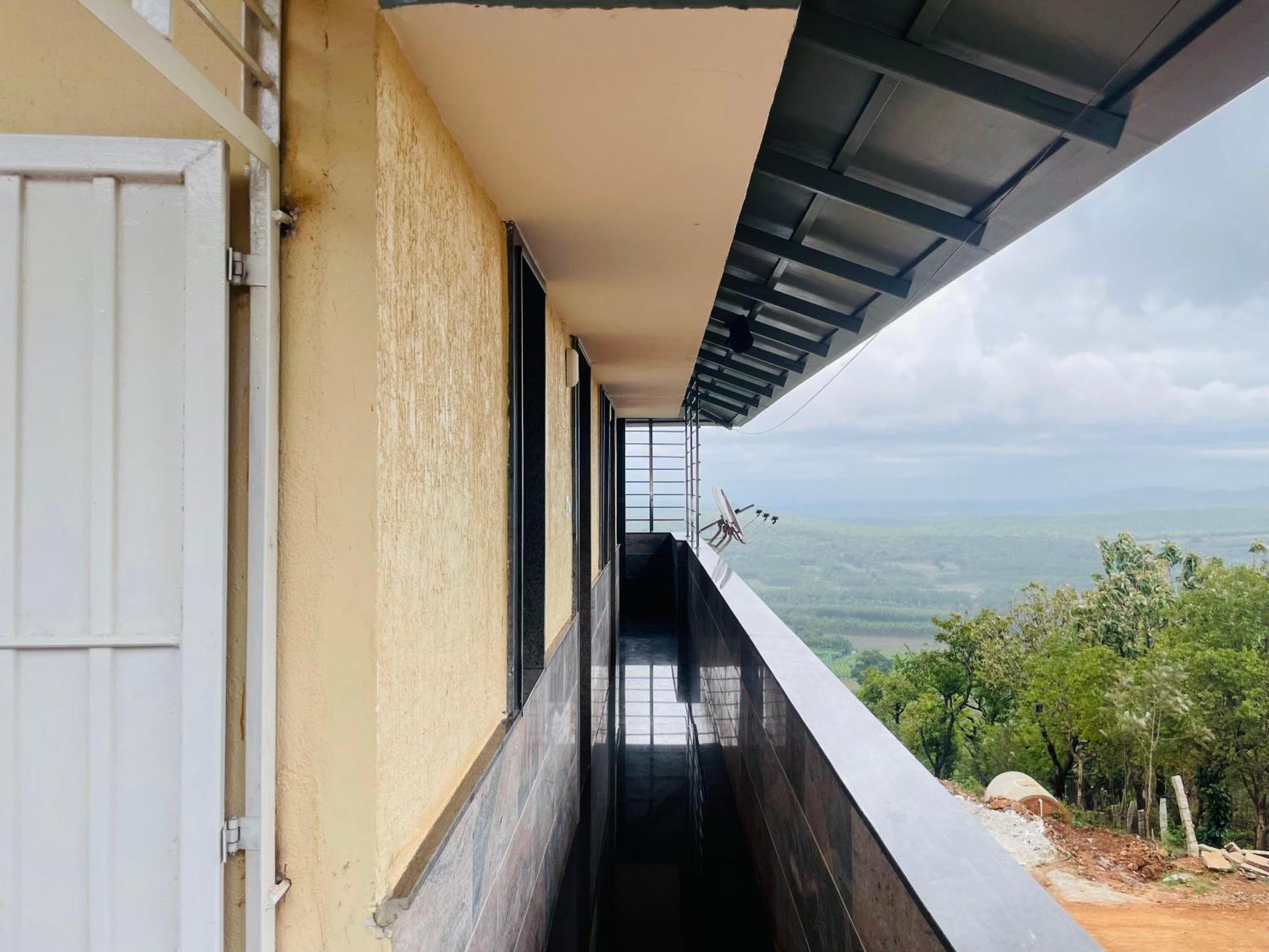 Rashi Z View Estate Stay Tarikere Exterior photo